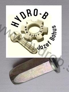 Matica so slepým závitom hydraulickej nádrže 3CX 4CX 826/10381